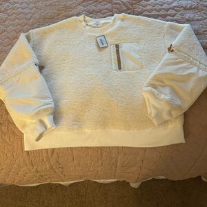 Vestique cooler days ahead pullover